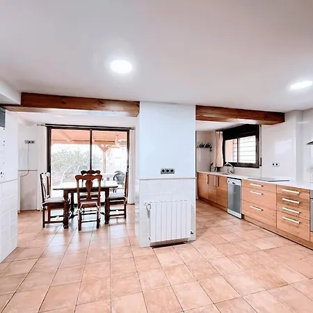 Casa De Vacaciones En ¡tranquilidad Y Piscina!