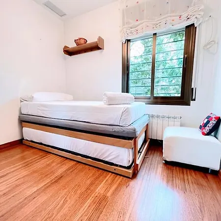 Casa De Vacaciones En ¡tranquilidad Y Piscina! * Castelldefels