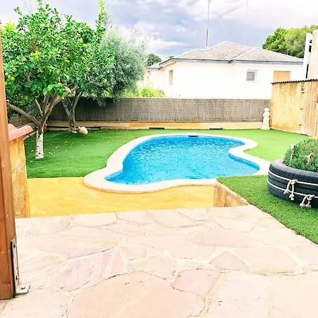 Holiday home Casa De Vacaciones En ¡tranquilidad Y Piscina!